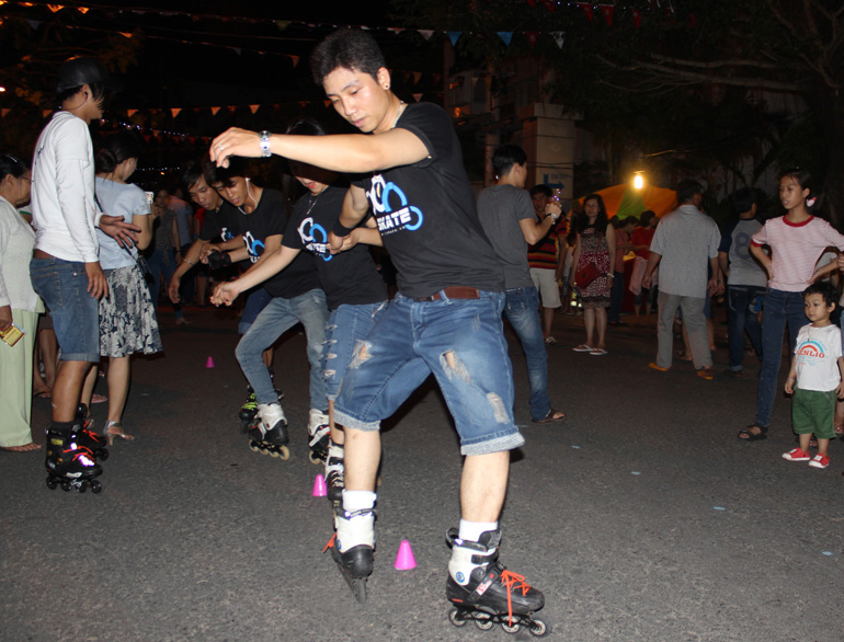 Để an toàn trong tập luyện patin nghệ thuật